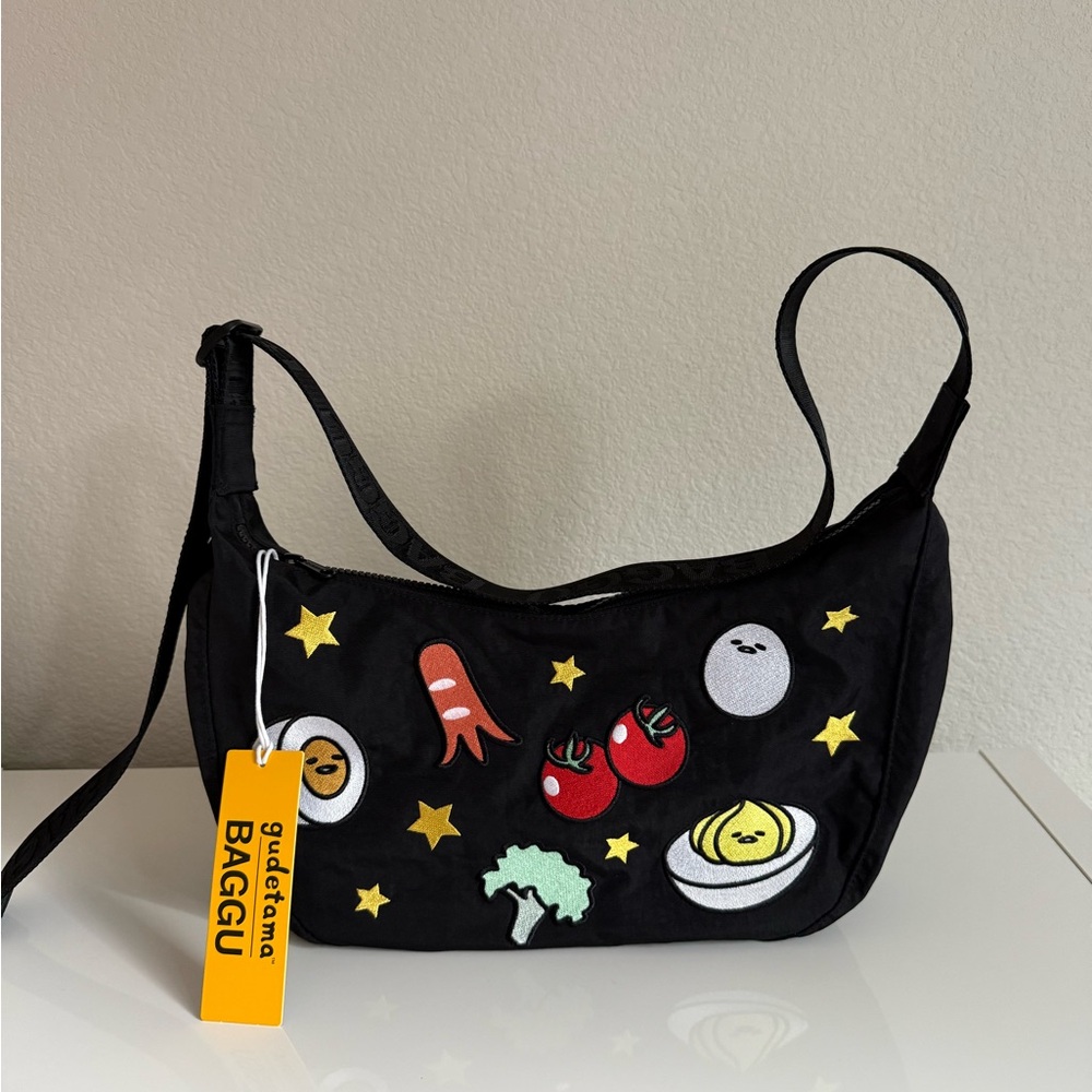 NWT Baggu Medium Crescent Gudetama